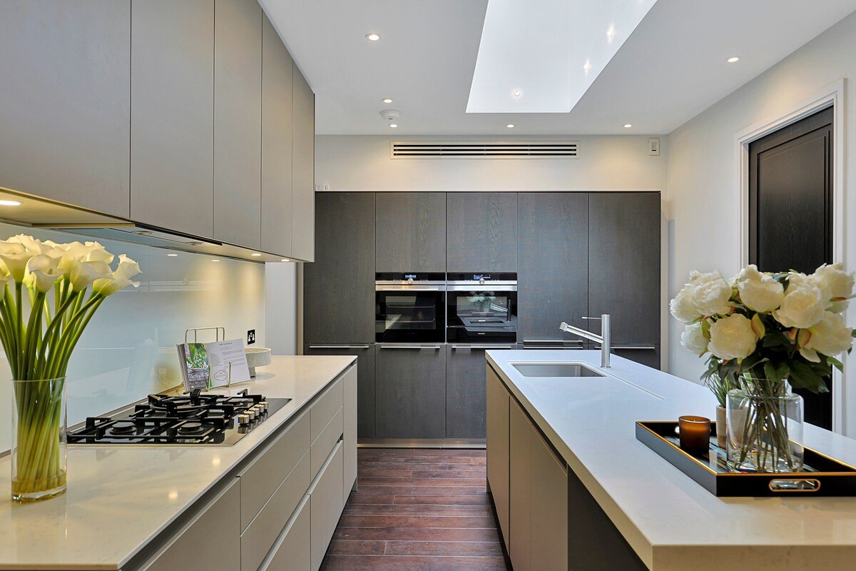 Luxe Home With Cinema Room – South Kensington gallery image 4