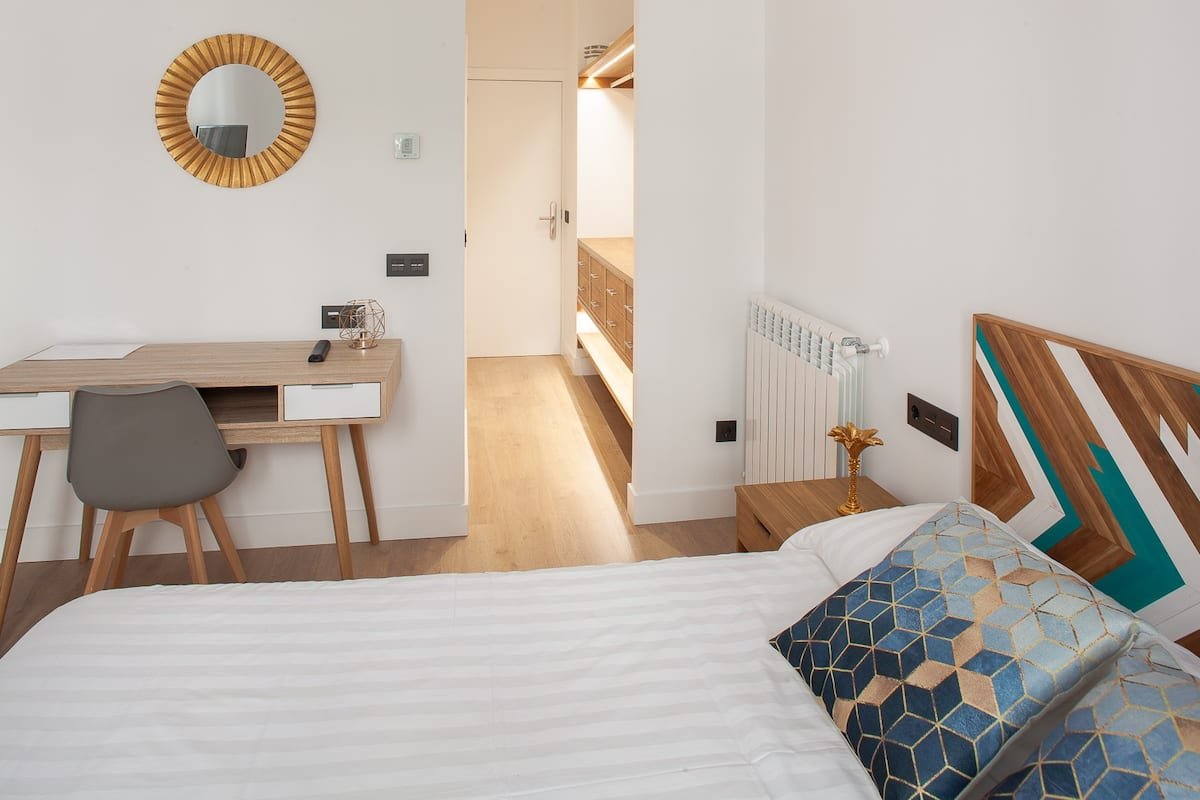 Chueca 12 Pax – 5 Bedrooms/ 5 Baths gallery image 4