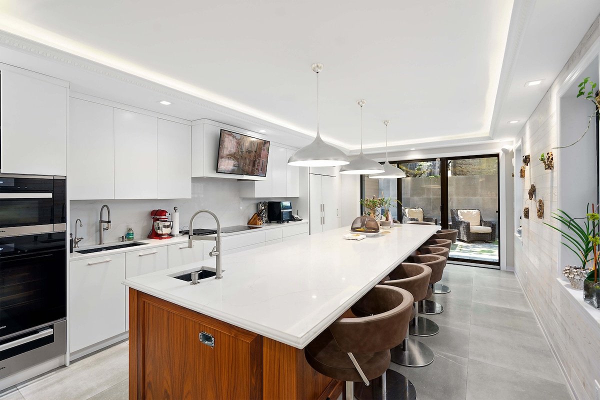 HISTORIC $10MLN MANSION IN THE HEART OF PARK SLOPE gallery image 5