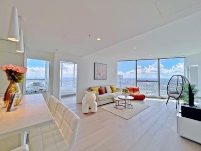 WSP Astral Horizon Heights: 270° Unveiled Grandeur