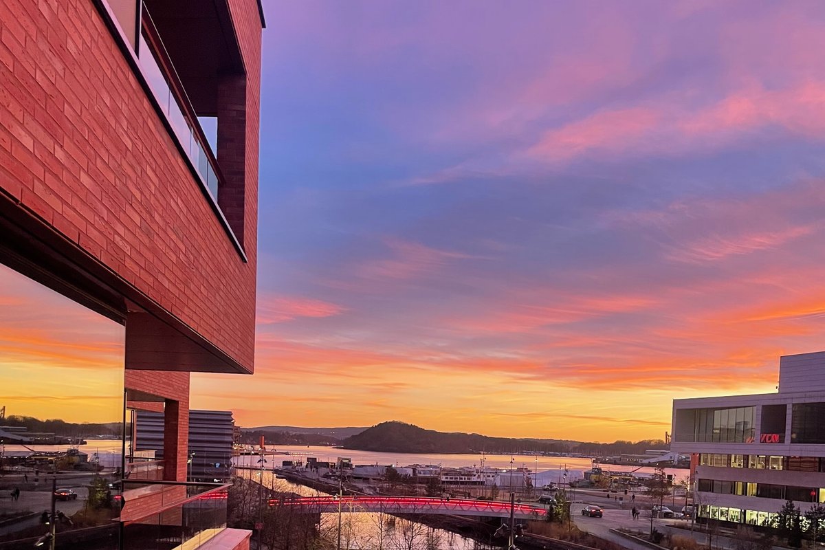 Sjøutsikt rett ved Sentralstasjon/Opera! Parkering