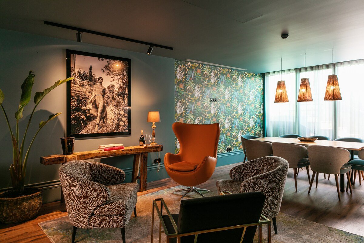 The Villa, the Garden & Charm. gallery image 3