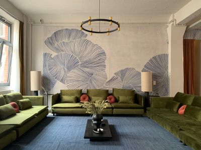 Spacious 9 Bedroom Apartment