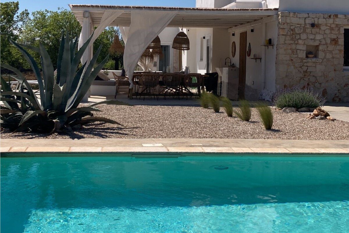 Villa mit privatem Pool in unberührter Natur gallery image 2