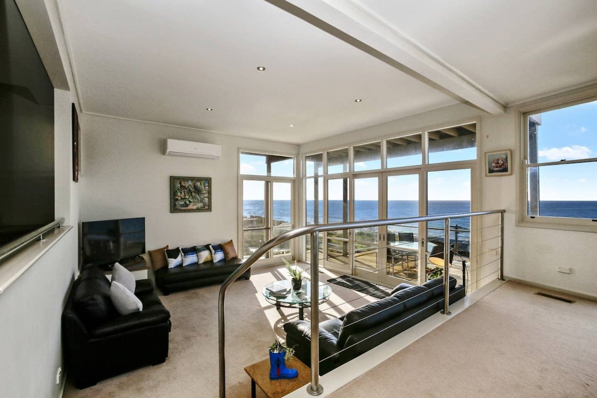 Panorama Views · Spectacular Ocean Views gallery image 5