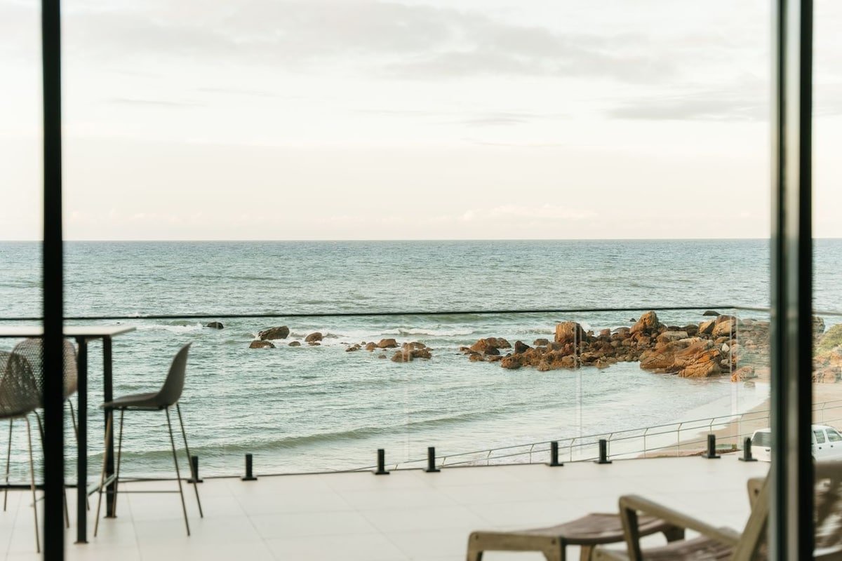 Novo Luxury Apartment Penguin Accommodation Itas gallery image 4