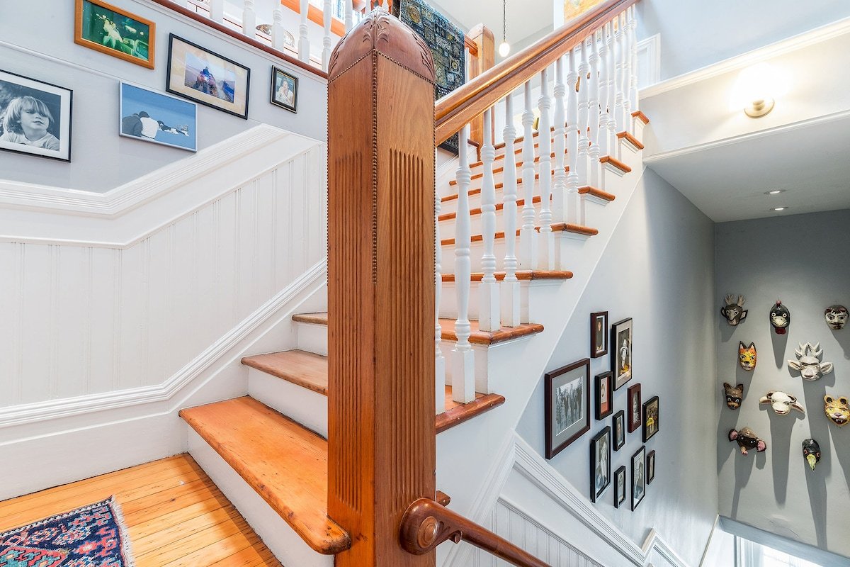 Art-filled Victorian Flat w/French Chef’s Kitchen gallery image 5