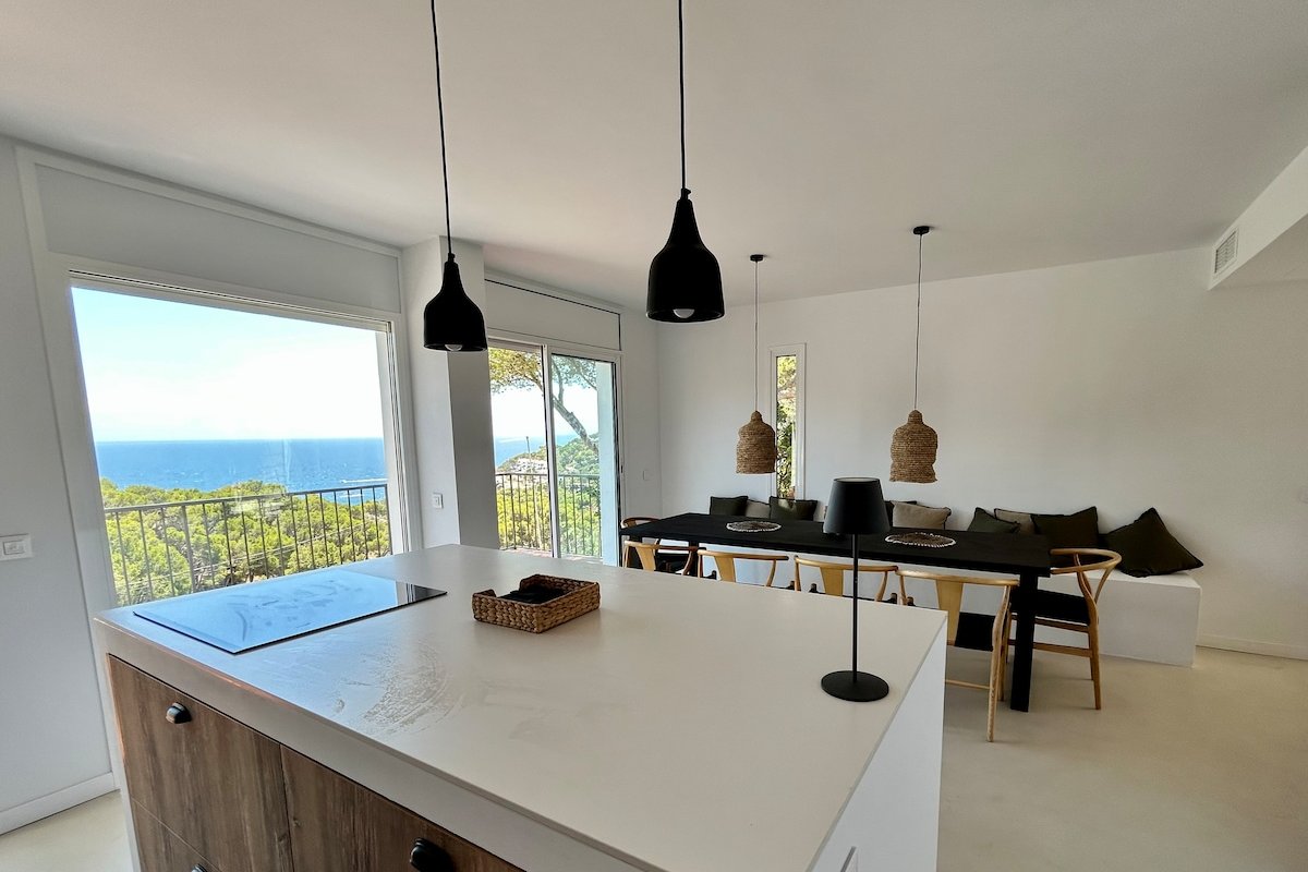 Maison Begur vue mer -piscine – à pied de la cala gallery image 4