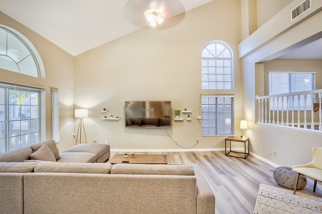 GIANT 7Bd/3Ba Mansion/Pool 9mins to Strip Slps 16! gallery image 4