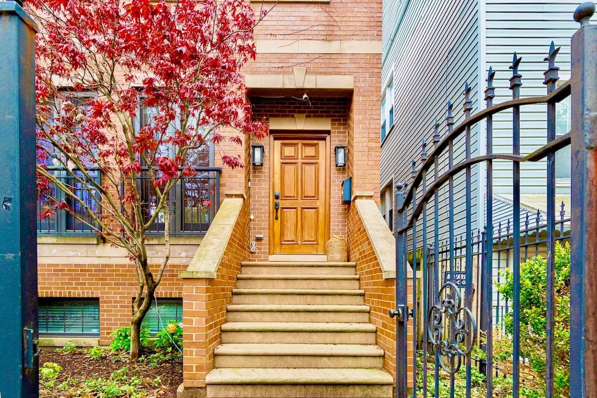 Beautiful 4 BR Family Home near Wrigley gallery image 3