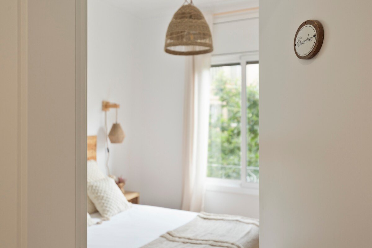 Sweet home with balcony next to Sagrada Familia gallery image 4