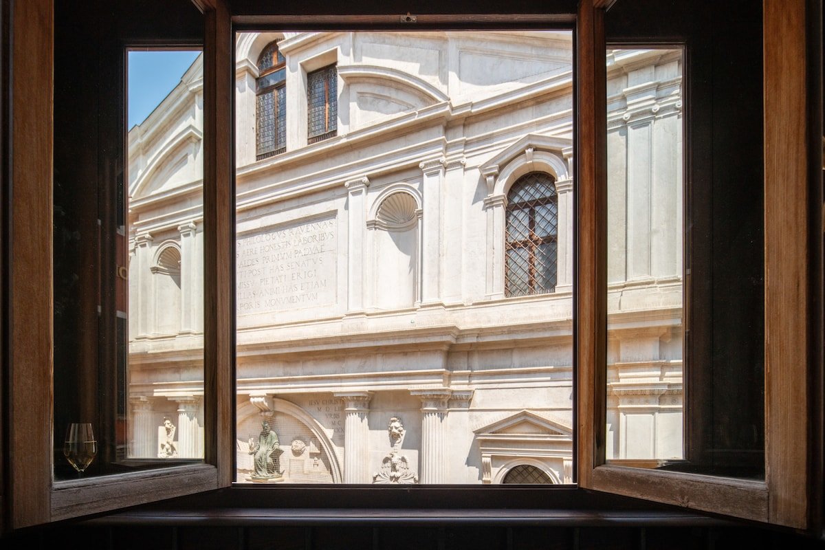 Ve.N.I.Ce. Cera Ai Leoncini gallery image 5