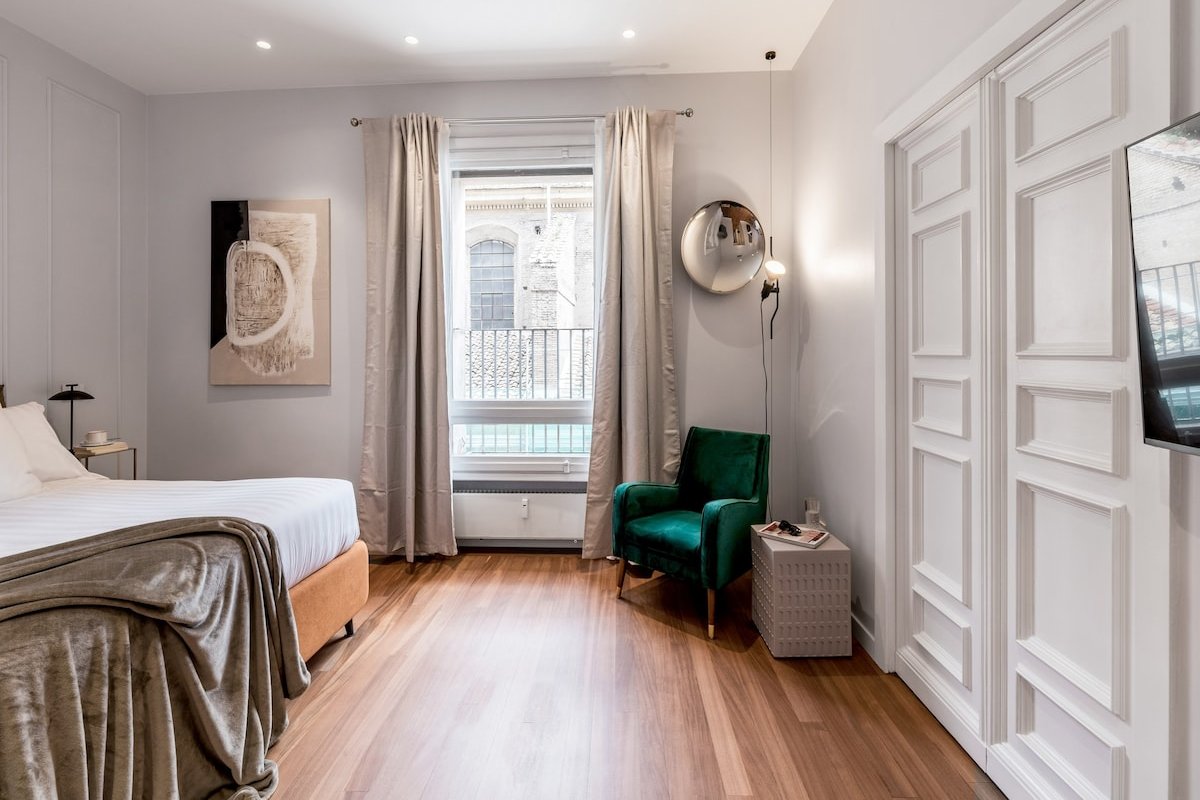 The Best Rent- Multi-bedroom flat near St. Peter’s gallery image 2