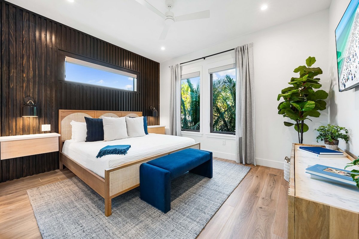 7Bedroom Luxury Home W/Private Pool on Siesta Key! gallery image 5