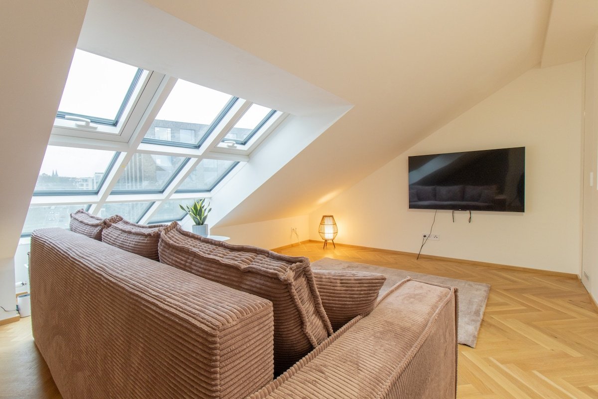 Stay Inn | Unique Duplex w/AC, 2 BDR & Terrace gallery image 4