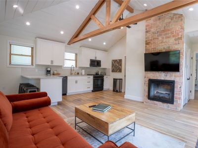 3 Houses, 1 Property!