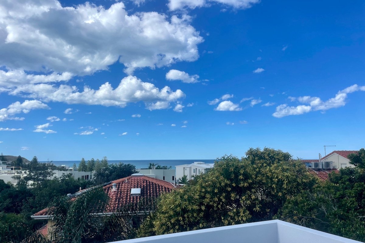 Relax in Sunshine beach,Noosa with pool gallery image 4