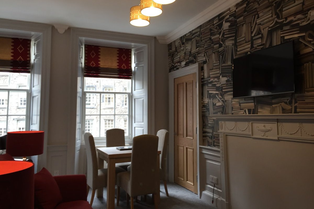 Royal Mile 2 bedroom 2 bathroom by Castle gallery image 3