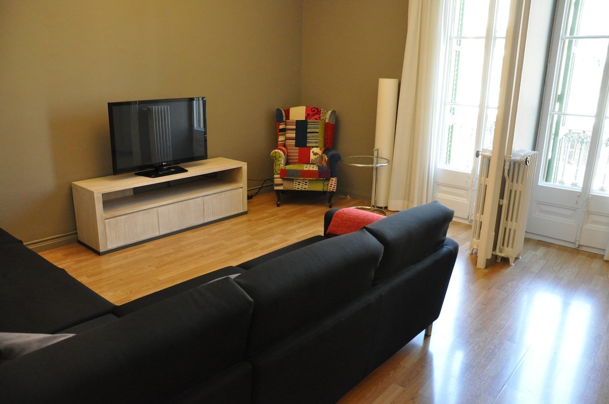 Three-Bedroom Apartment with Balcony gallery image 5