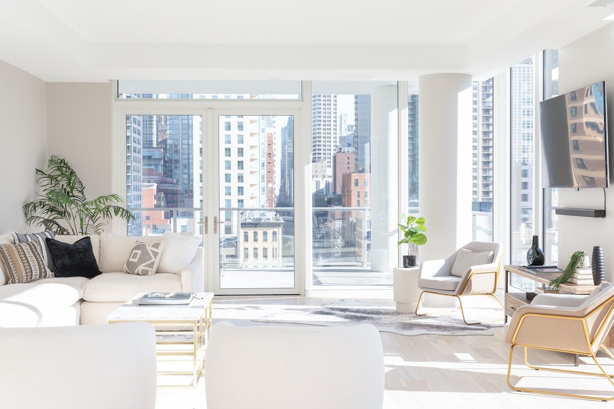 Luxury Loft Collection 01 – Terrace – River North gallery image 3