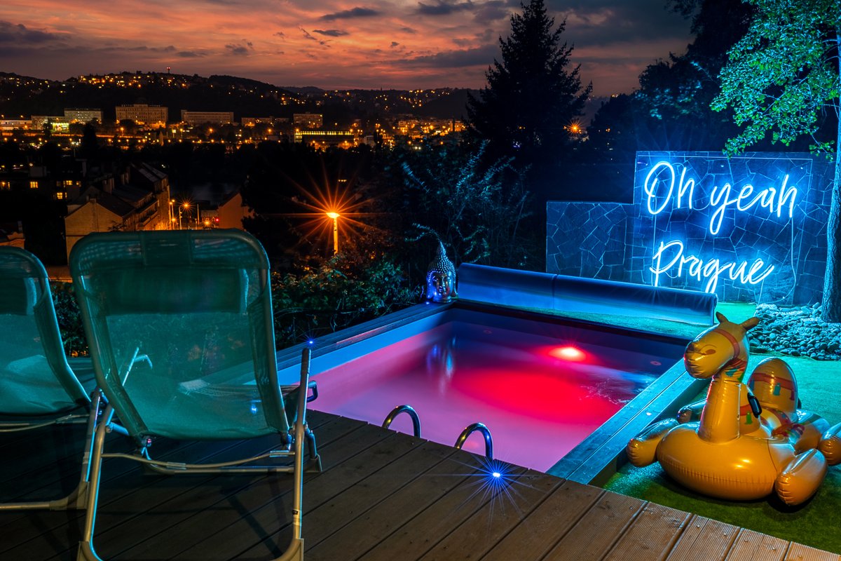 *Oh*yeah*villa* pool hot tub & sauna