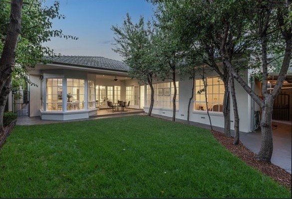 Amazing Family home close to CBD gallery image 5