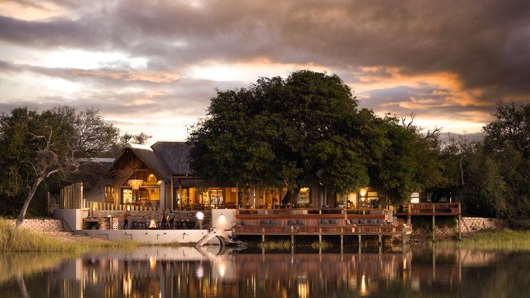 Simbavati Waterside - Main lodge, with a deck enjoying expansive views of the dam