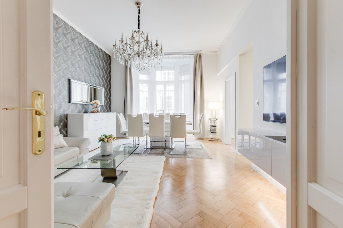 Luxury Riverside Apartment in the Center of Prague gallery image 2