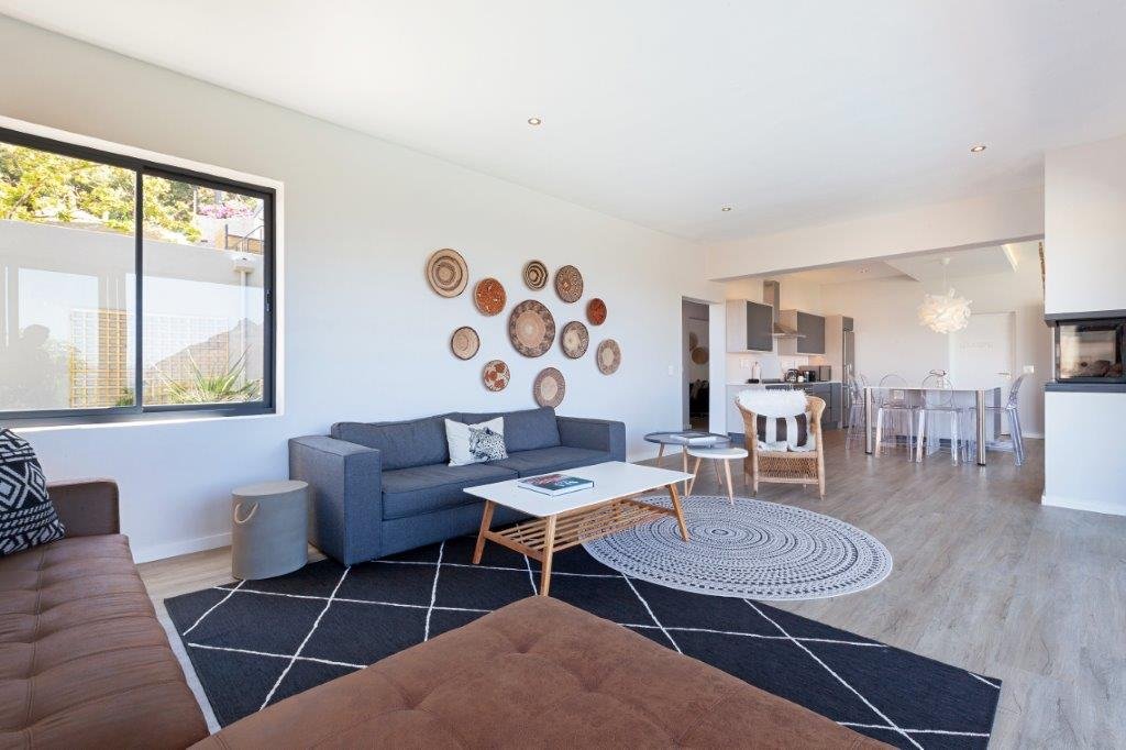 Stunning Modern Mansion in Hout Bay gallery image 5