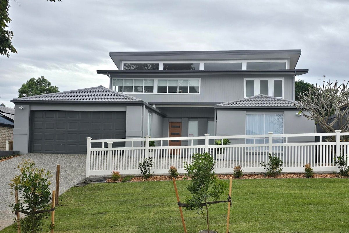 The Homestead – Sleeps 8, Pet on approval gallery image 4