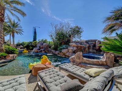 Insta-worthy Vegas Mansion – 12 Mins from Strip