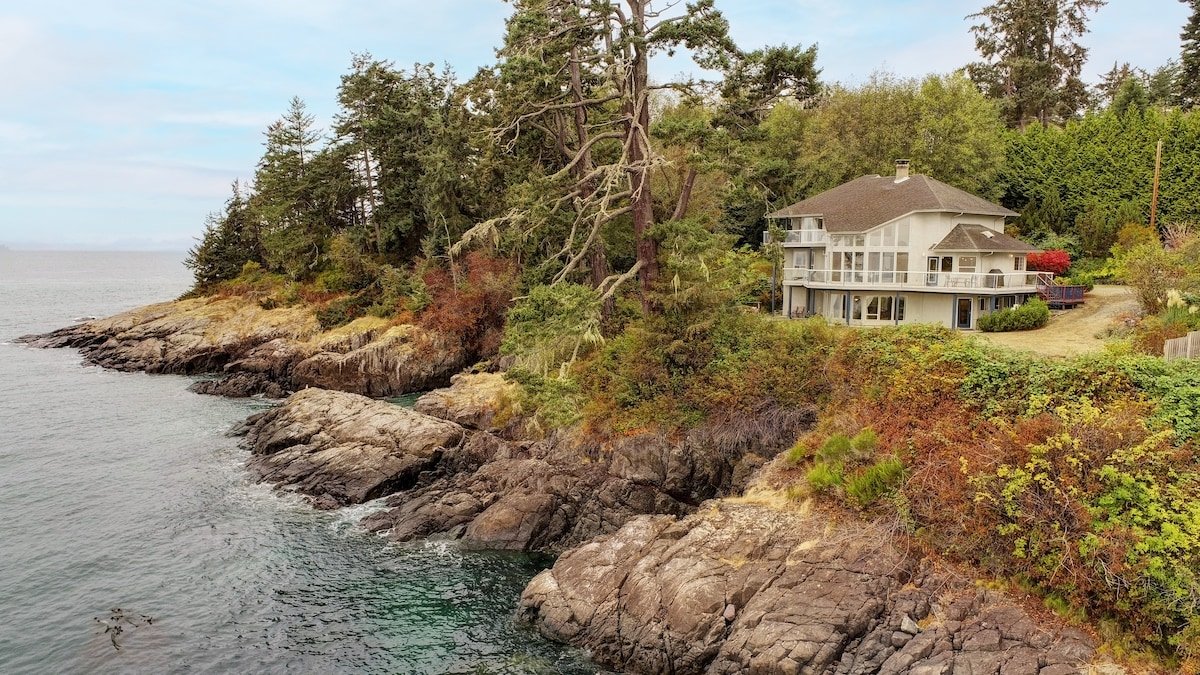 Unforgettable Oceanfront Experience in Sooke, BC gallery image 5