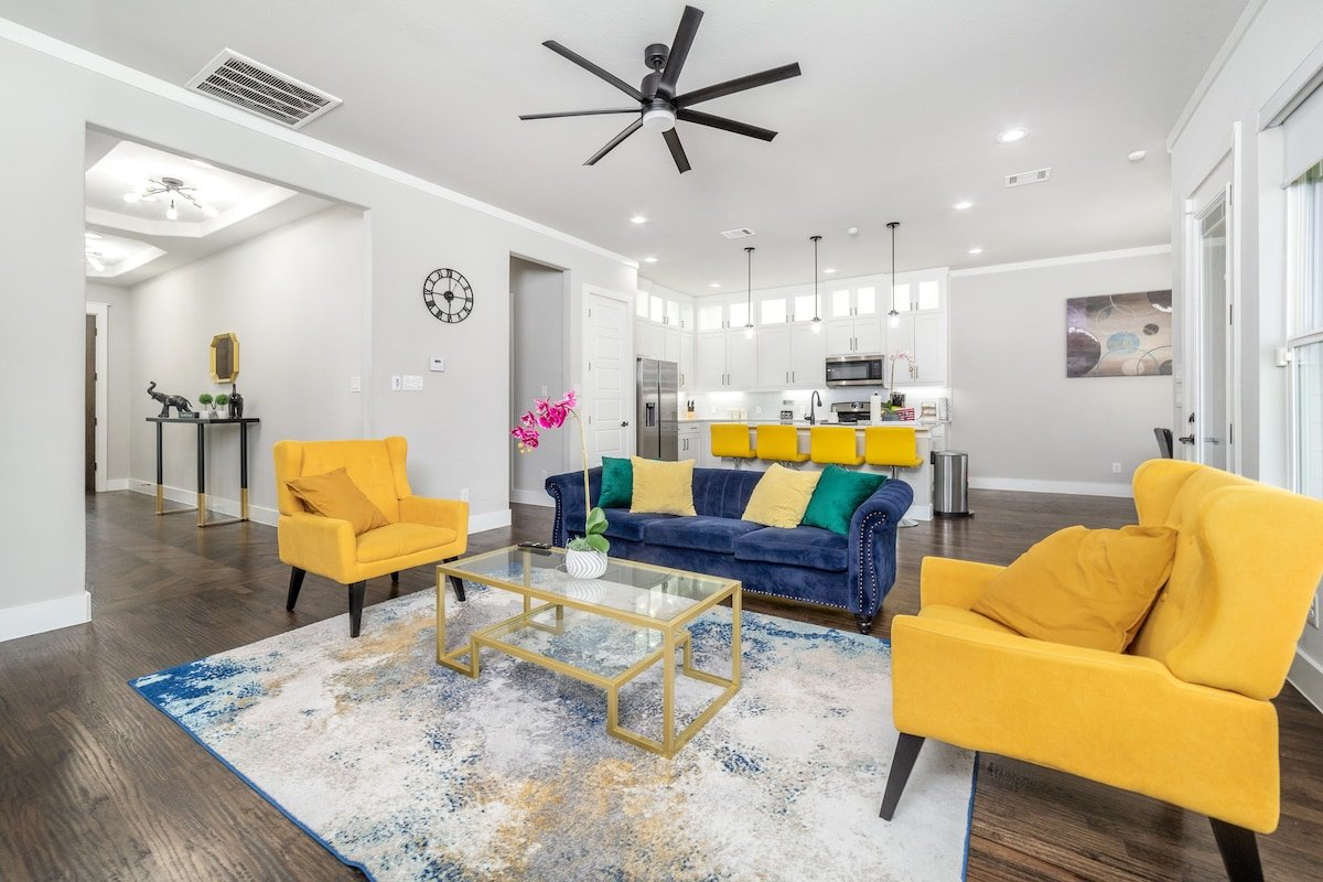 Spectacular 4BRs Home in Downtown Dallas gallery image 4