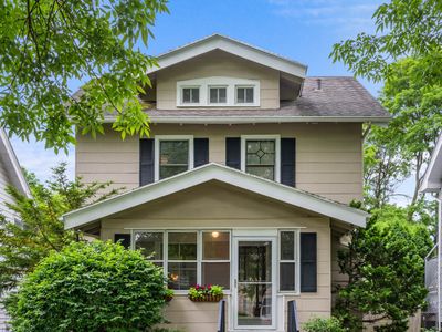 Centrally located N. Winton/Browncroft Full Home!