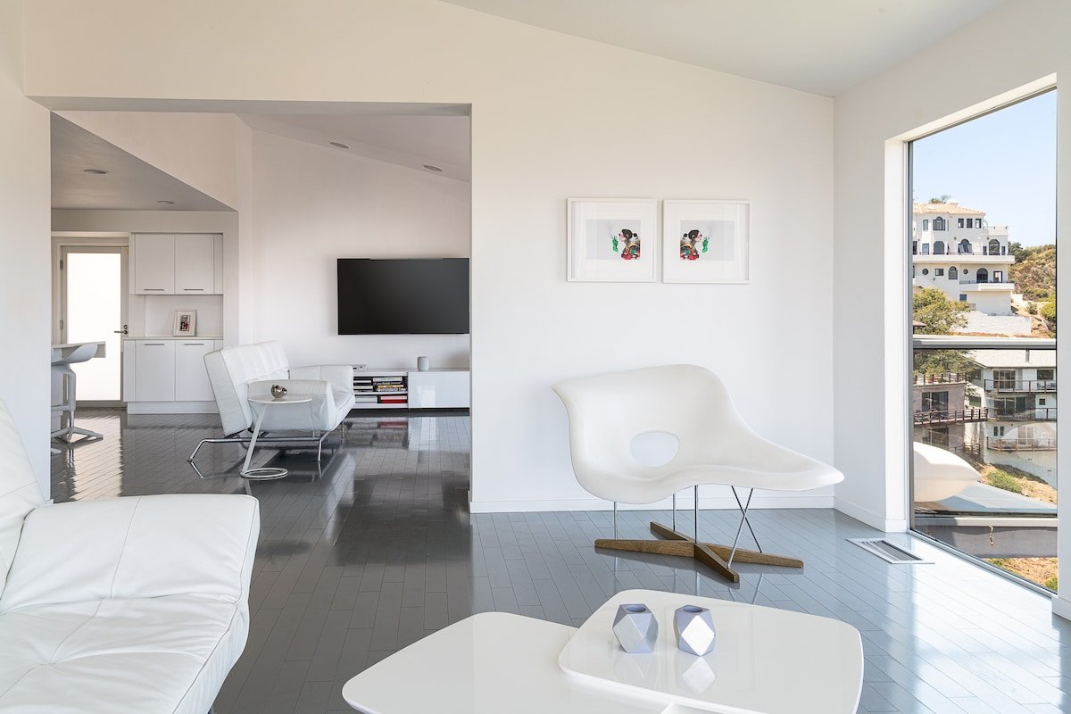 $4M Luxury Hollywood Hills Modern Sunset Views gallery image 5