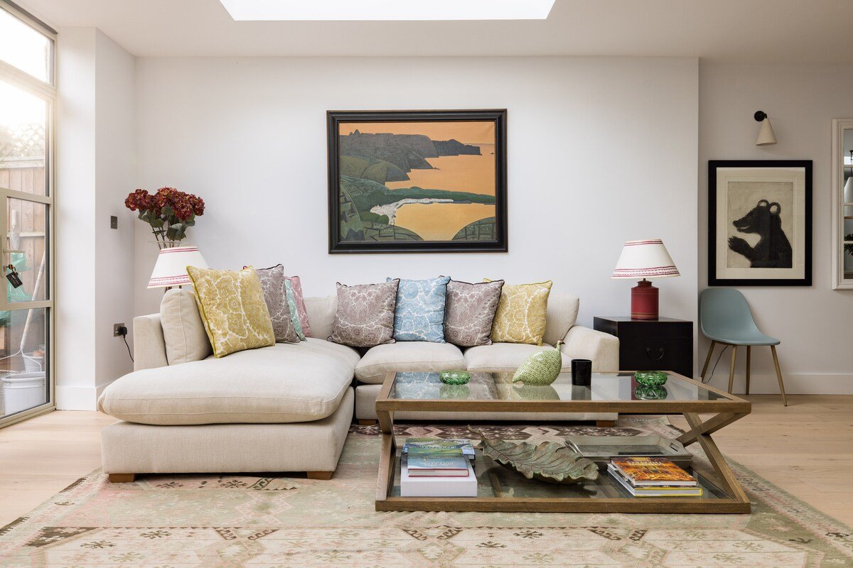 Fabulous 4 bedroom Family Home in Fulham gallery image 5