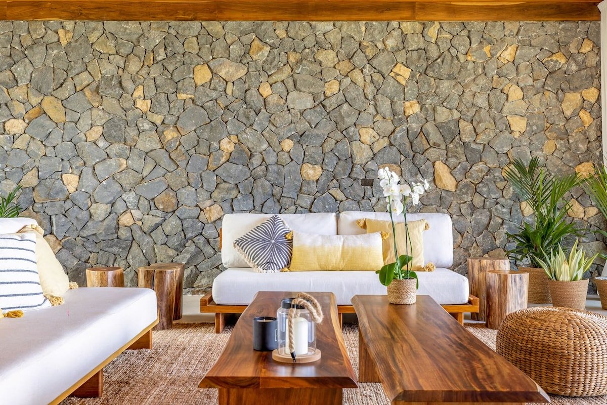 Luxury oceanfront villa · housekeeping & concierge gallery image 5