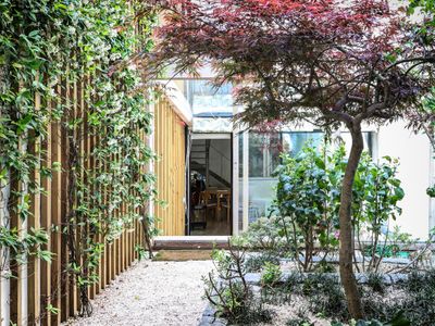 T’Luz · 2 Bedroom by the Sea w/ Sunroom Garden