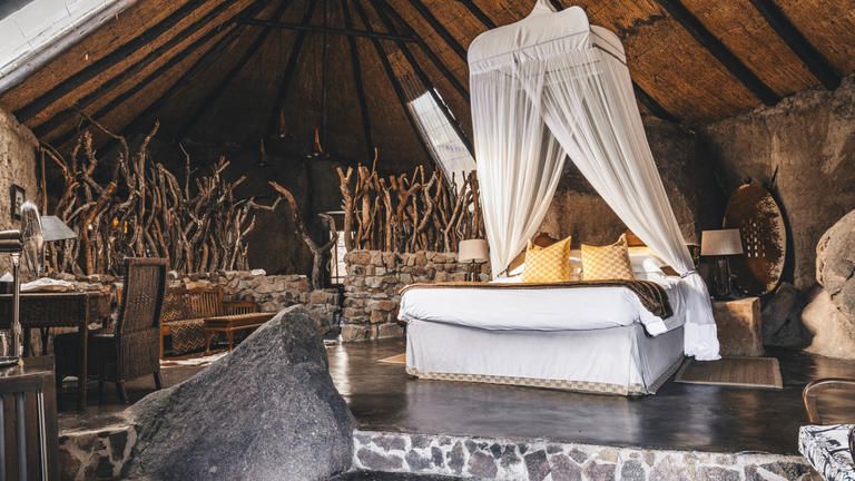 Amalinda Lodge Suite 9 - Lobengula Suite