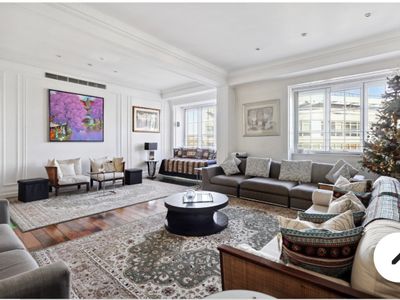 Lateral penthouse Sloane Square