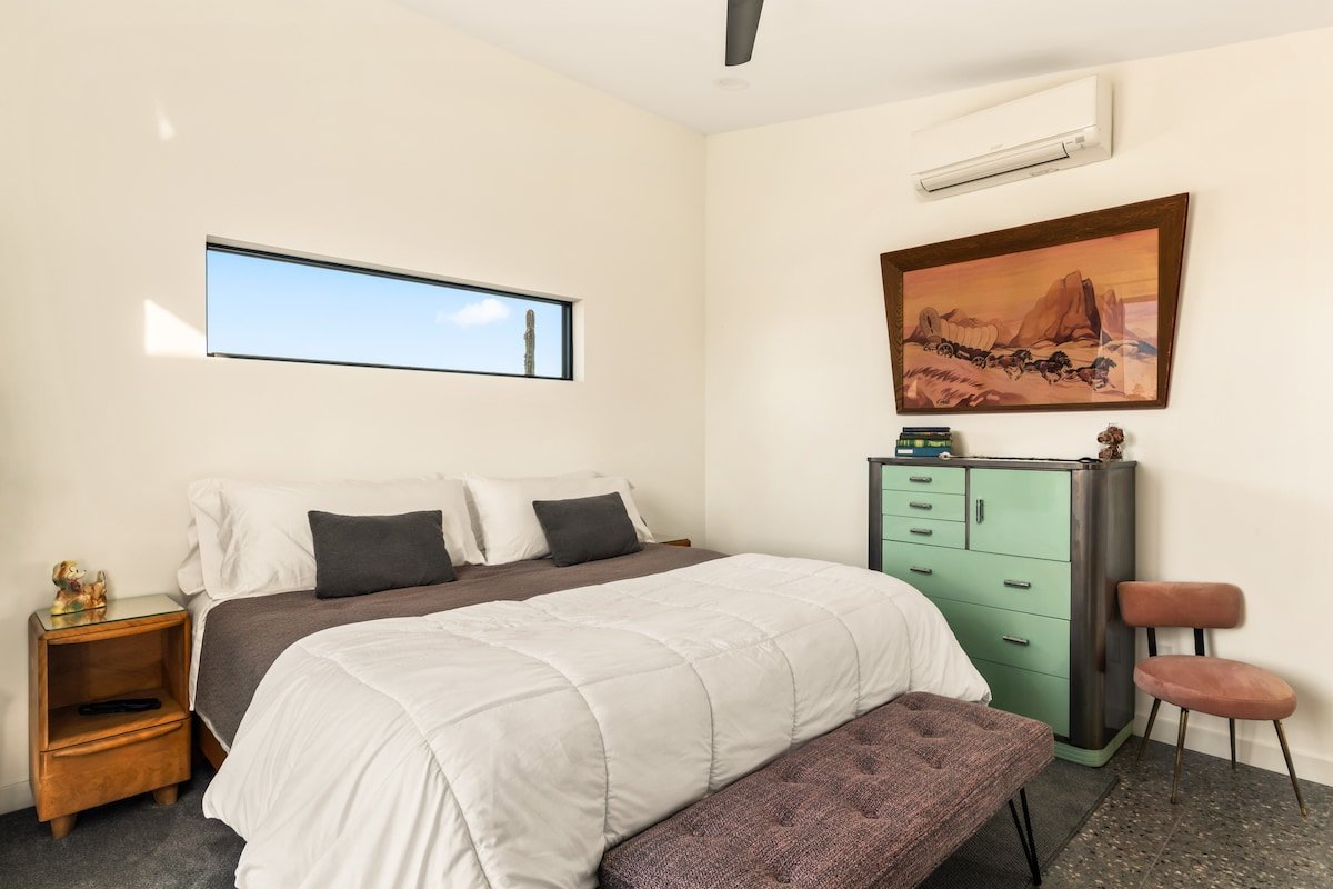 Stargaze Escape By The Cohost Company gallery image 3