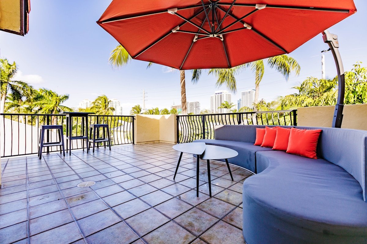 3Story/RooftopTerrace/HeatedPool gallery image 3