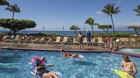 Maui Beachfront Resort 3 Bedroom Sleeps 8 gallery image 5