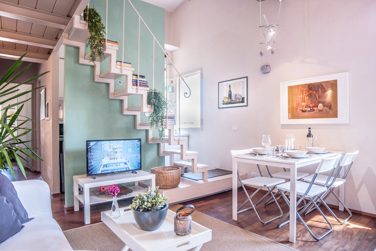 Venus – On the roofs of Florence gallery image 3