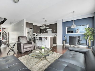 Modern townhome in Kanata w/ direct forest access