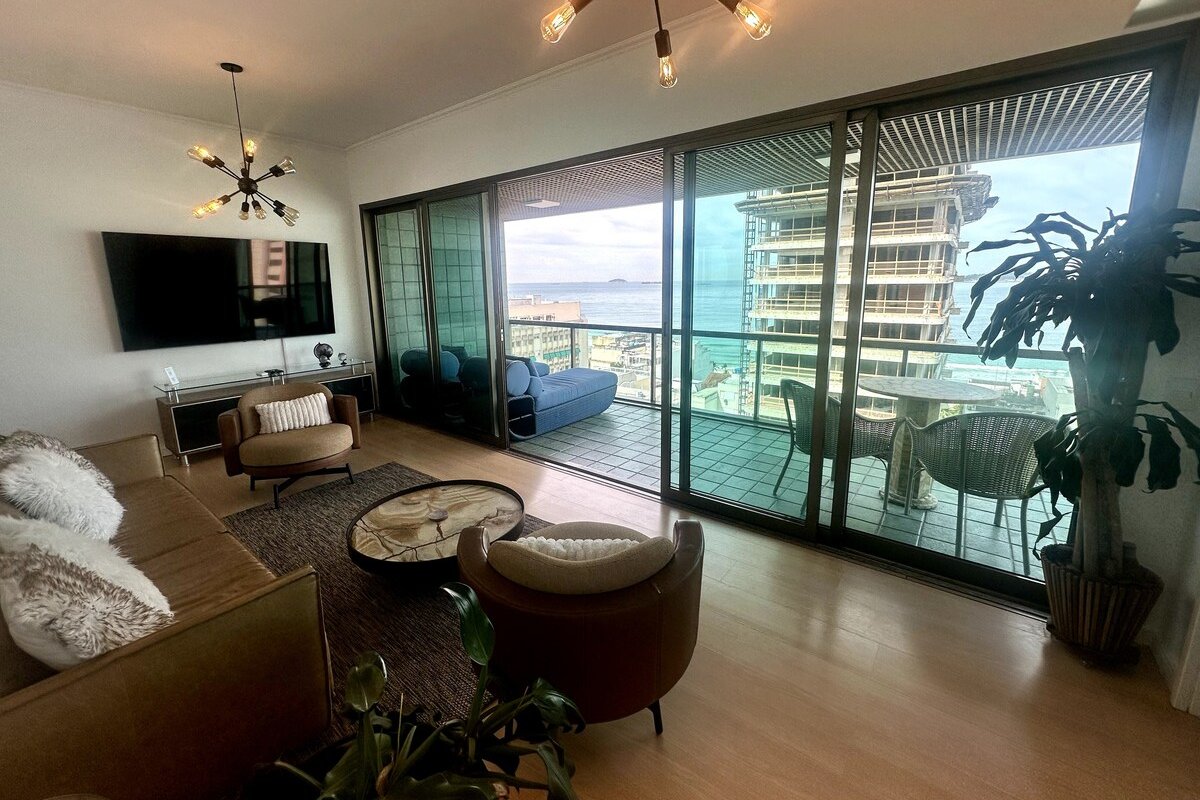 Have it all! Luxury & a view at Tiffany’s! gallery image 5