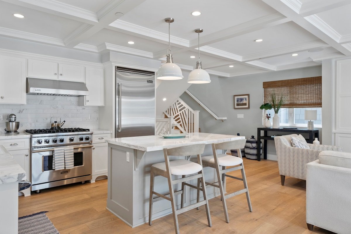 Coastal Escape blocks from La Jolla Shores Beach gallery image 2