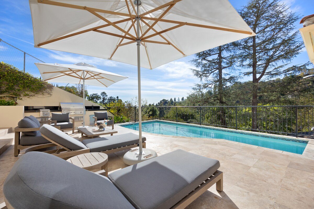Chateau Beverly Hills by Stay Awhile Villas gallery image 2