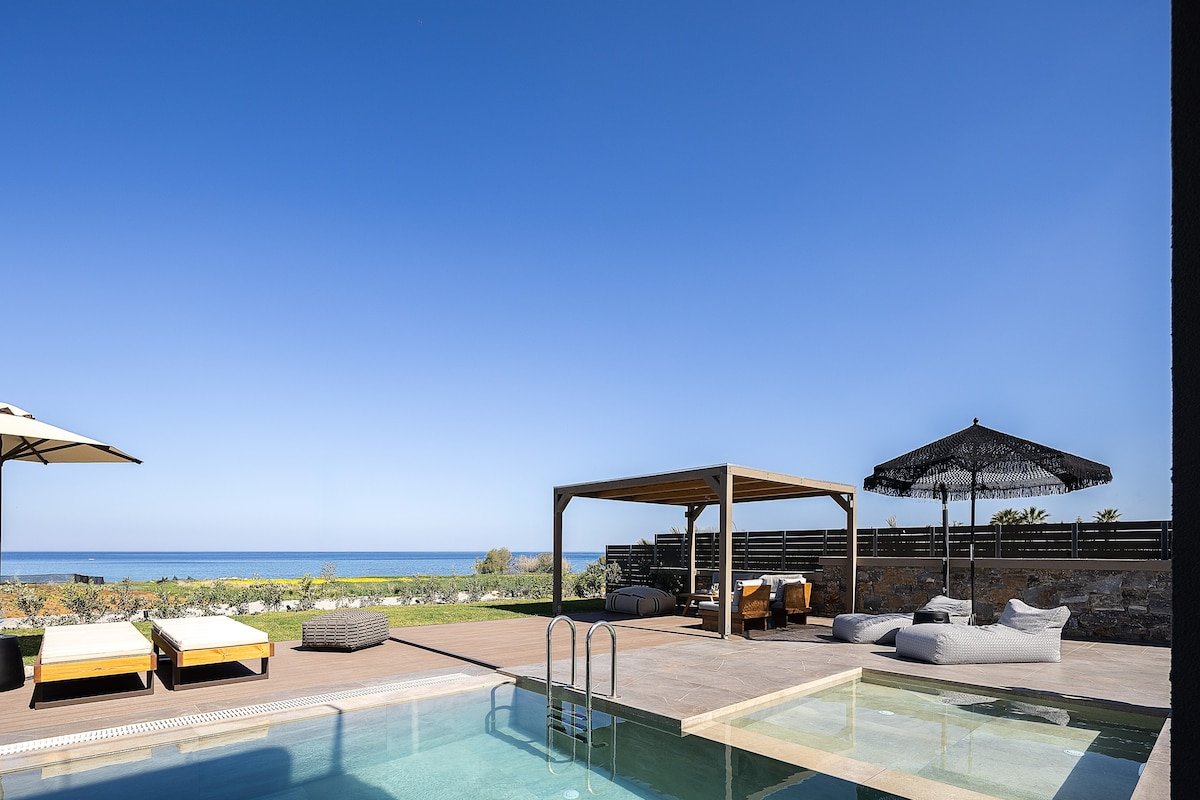 Coastal Villa Aya: Minimalist Elegance by etouri gallery image 5