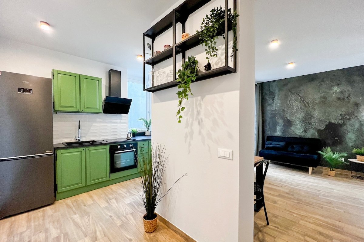 Two Adjacent Apartments – 10 min Duomo & Airport gallery image 4